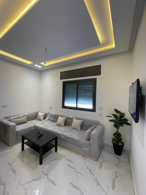 Apartment Berriko Tangier Bagian luar foto