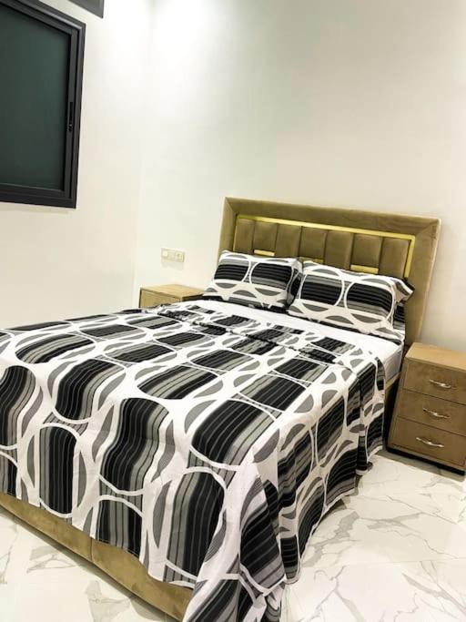 Apartment Berriko Tangier Bagian luar foto