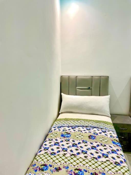 Apartment Berriko Tangier Bagian luar foto